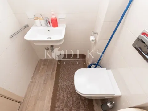 Izdavanje, jednosoban stan, 46m², City Kvart, Podgorica - image 9