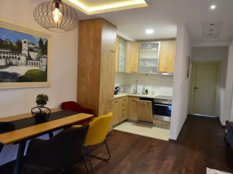 Izdavanje, jednosoban stan, 59m², Cetinje, Crna Gora - image 7