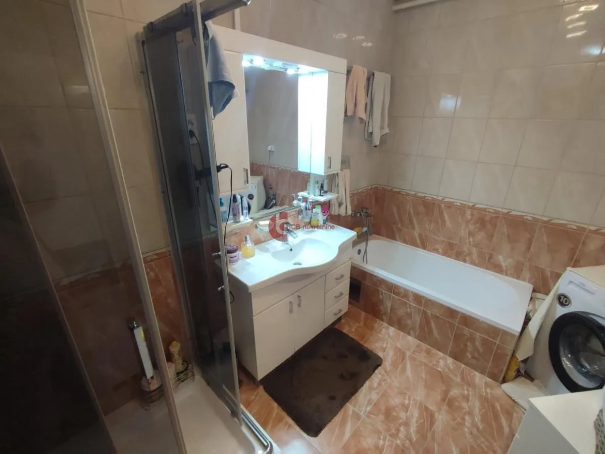 Prodaja, kuća, 268m², Kertvaroš, Subotica
