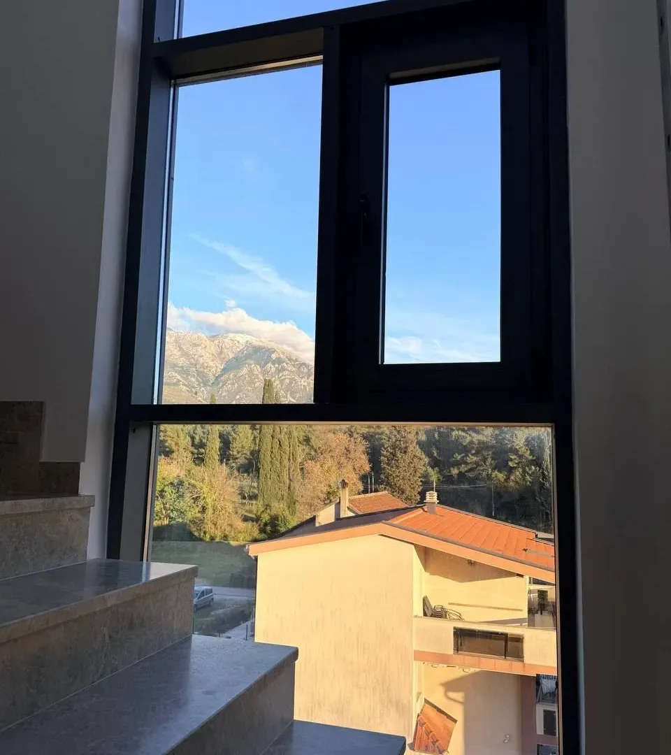 Prodaja, dvosoban stan, 72m², Tivat, Crna Gora