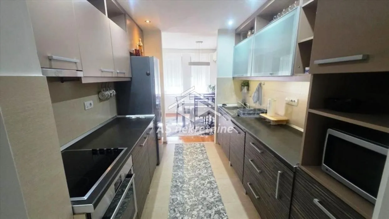 Izdavanje, stan, 120m², Cerak, Beograd
