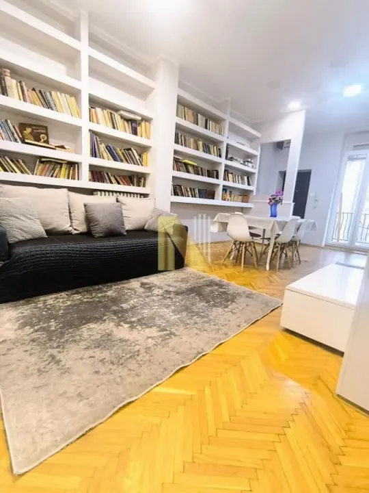 Izdavanje, trosoban stan, 97m², Centar, Novi Sad