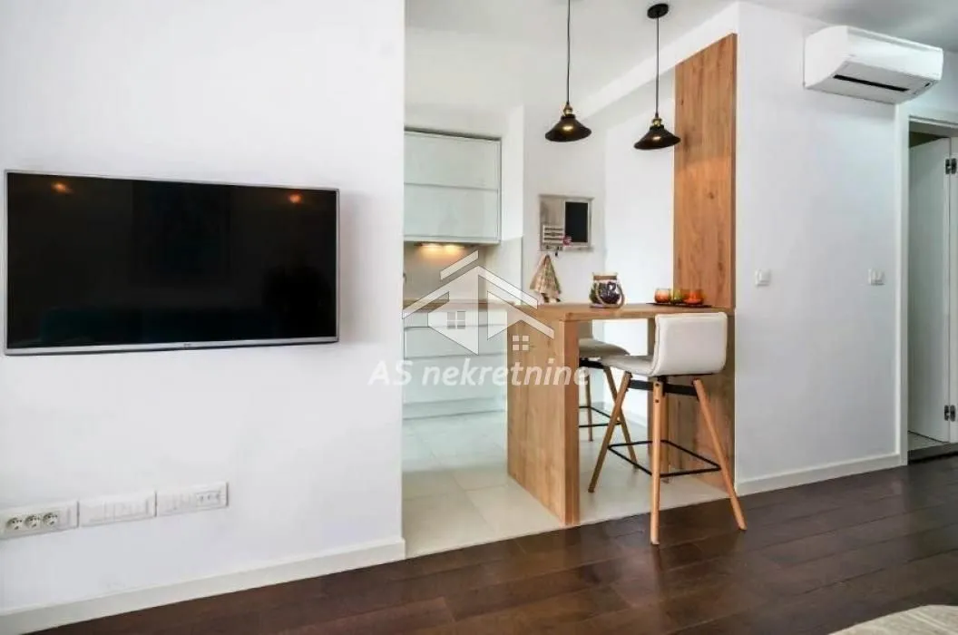 Rent, three bedroom apartment, 60m², Novi Beograd Blok 67, Novi Beograd Sve Podlokacije