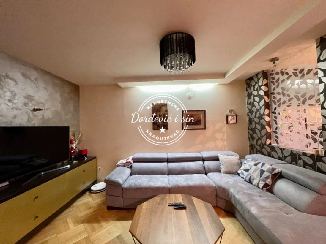 Sale, three bedroom apartment, 71m², Centar, Kragujevac
