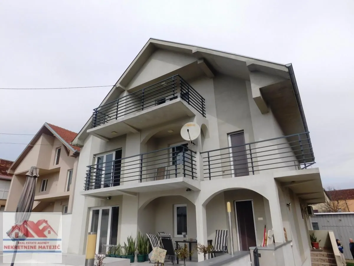 Prodaja, kuća, 250m², Ćava, Kragujevac