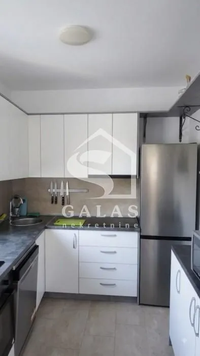 Izdavanje, dvosoban stan, 48m², Miljakovac, Rakovica