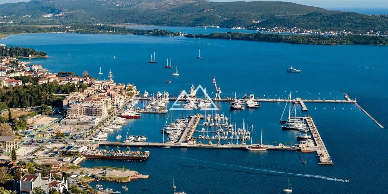 Prodaja, jednosoban stan, 63m², Tivat, Crna Gora