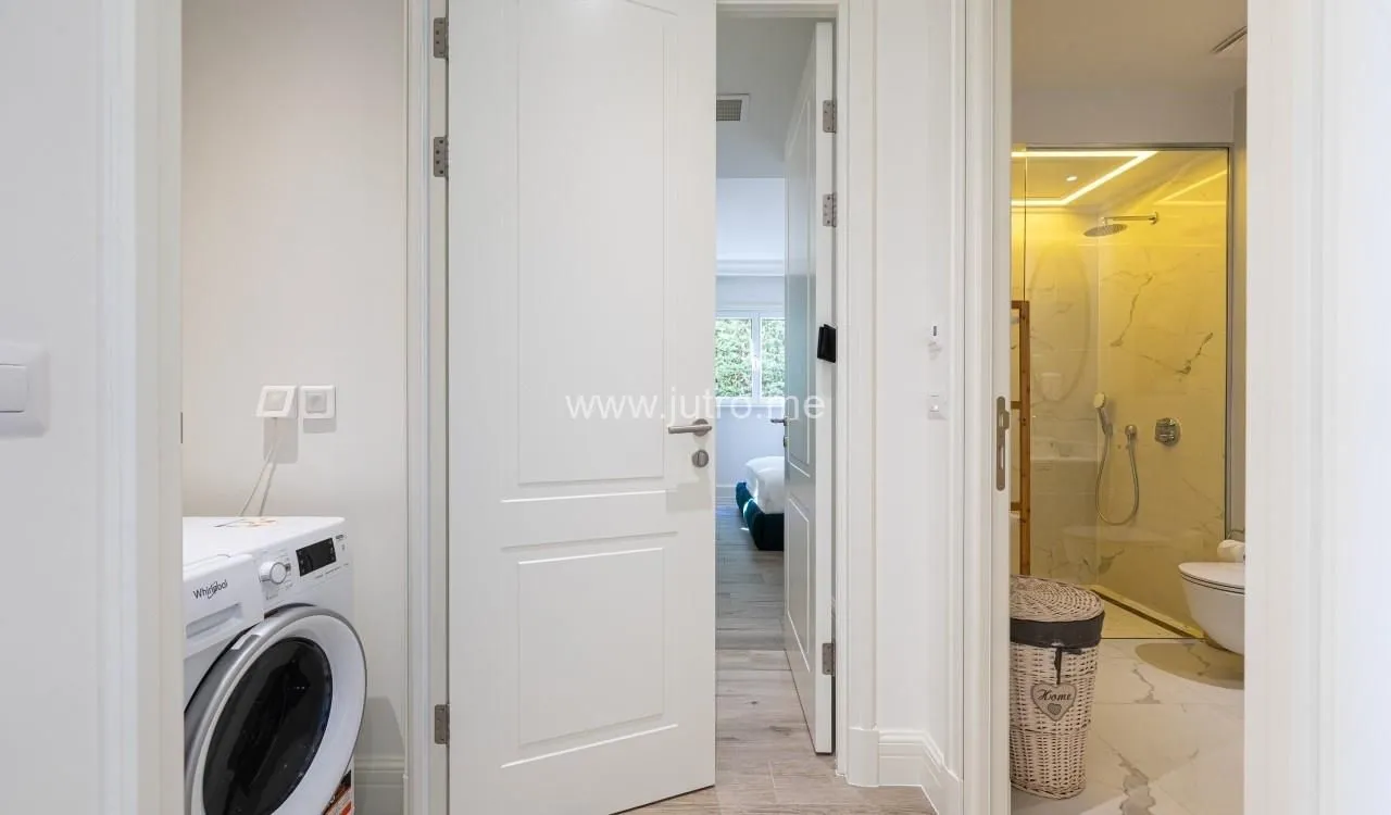 Prodaja, trosoban stan, 190m², Luštica Bay, Tivat