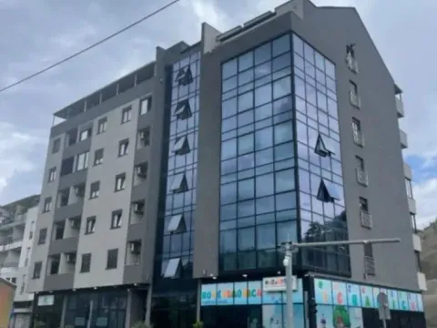 Izdavanje, jednosoban stan, 45m², Centar, Podgorica - image 6