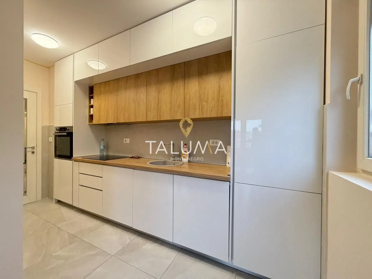 Rent, three bedroom apartment, 95m², City Kvart, Podgorica