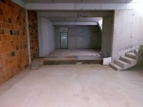 Rent, office space, 90m², City Kvart, Podgorica - image 1