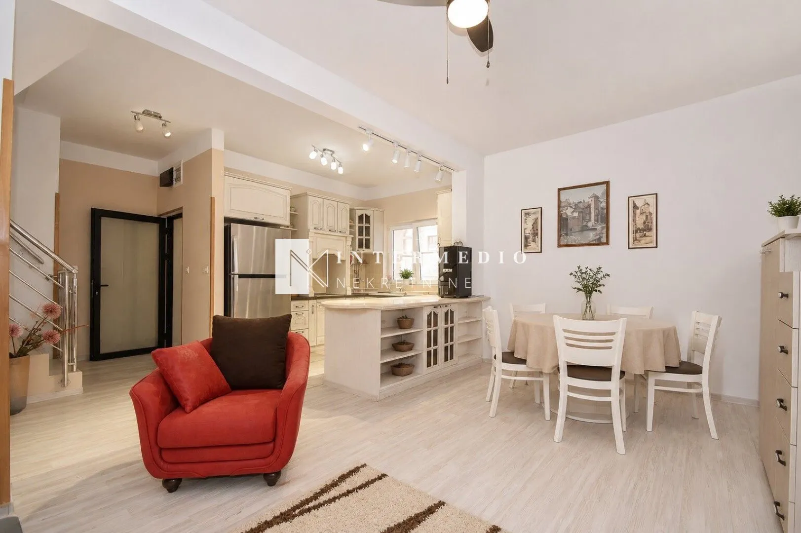Prodaja, trosoban stan, 114m², Đenovići, Herceg Novi