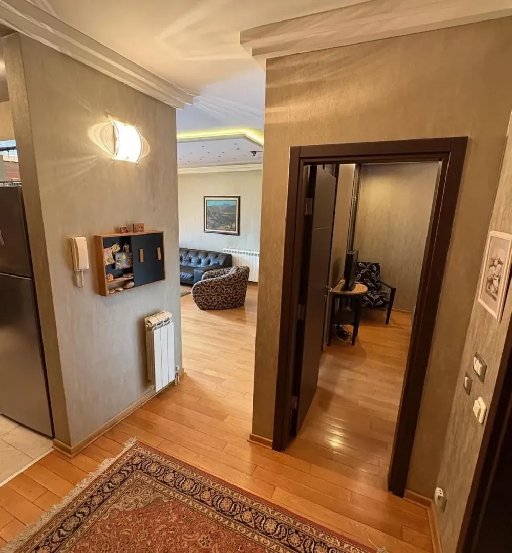 Izdavanje, dvosoban stan, 64m², Vračar Hram, Vračar Sve Podlokacije