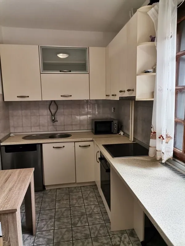 Izdavanje, kuća, 340m², Savski Venac, Beograd