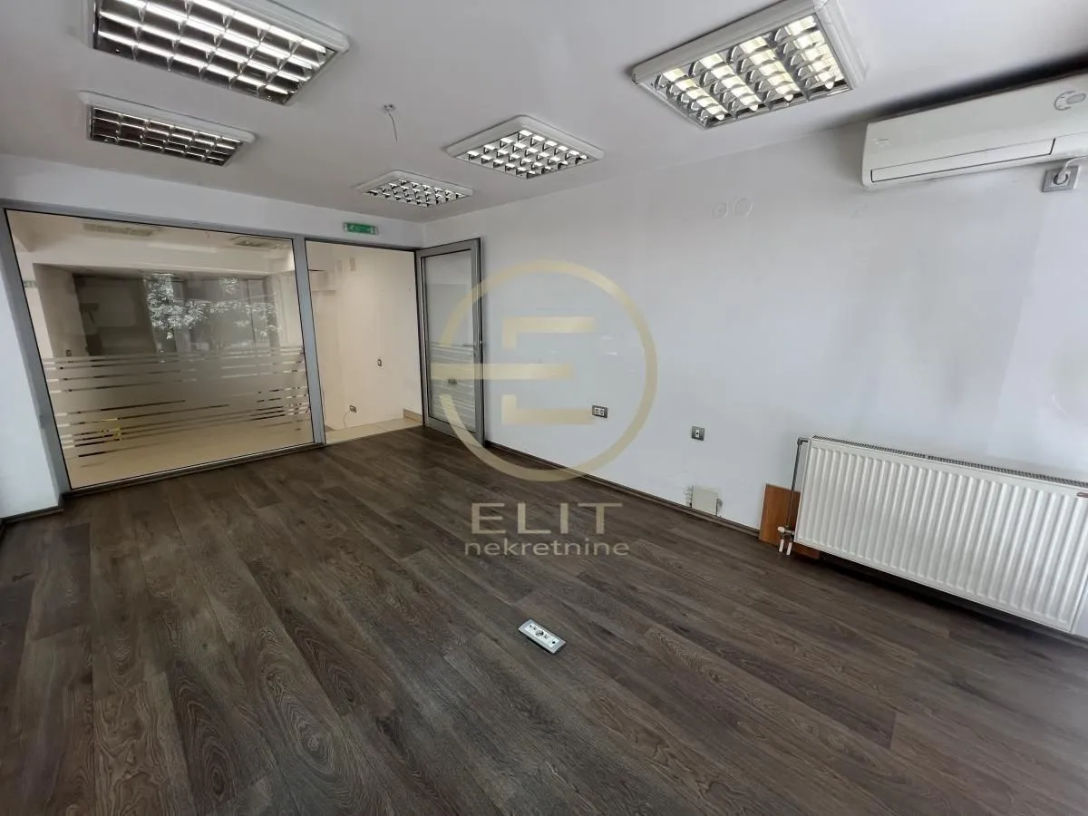 Rent, office space, 229m², Grbavica, Novi Sad Sve Podlokacije