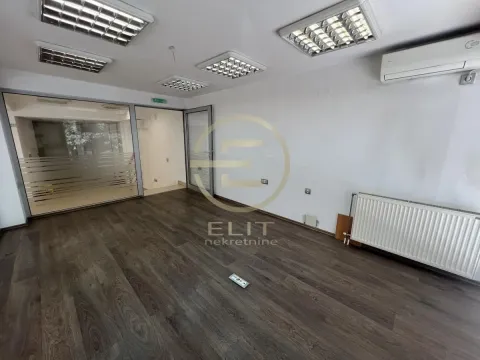 Rent, office space, 229m², Grbavica, Novi Sad Sve Podlokacije - image 11