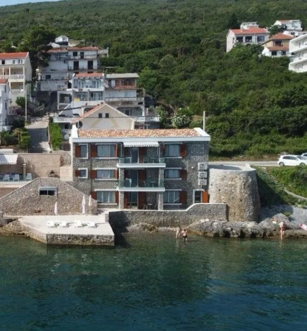 Prodaja, kuća, 314m², Krašići, Tivat