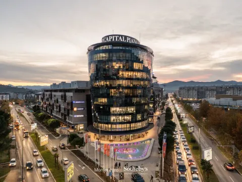 Prodaja, trosoban stan, 203m², Kod Capital Plaze, Podgorica - image 3