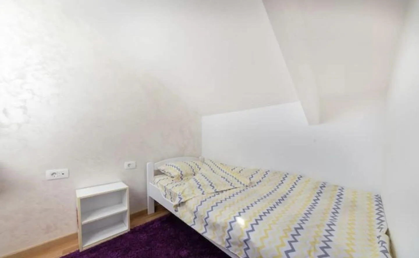 Izdavanje, dvosoban stan, 70m², Pobrežje, Podgorica
