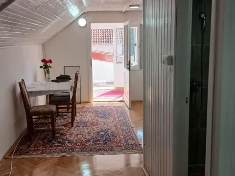 Rent, one bedroom apartment, 36m², Palilula Sve Podlokacije, Beograd