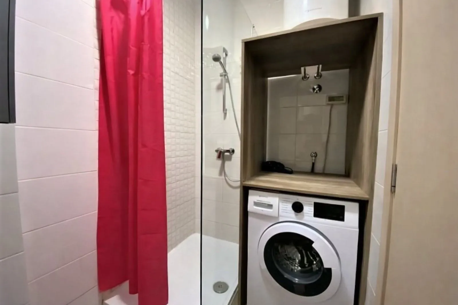 Izdavanje, jednosoban stan, 47m², City Kvart, Podgorica
