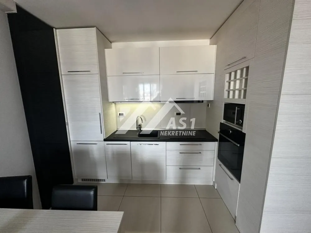 Rent, one bedroom apartment, 42m², Adamovićevo Naselje, Novi Sad Sve Podlokacije