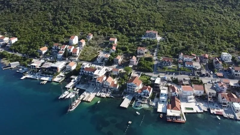 Prodaja, plac, 1700m², Radovići, Tivat