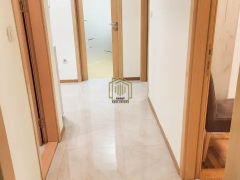 Izdavanje, trosoban stan, 95m², Momišići, Podgorica - image 9