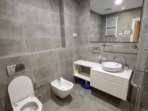 Izdavanje, dvosoban stan, 77m², Centar, Podgorica - image 17