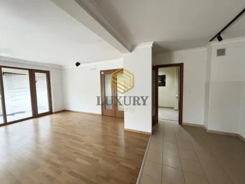 Prodaja, trosoban stan, 120m², Tološka šuma, Podgorica - image 4