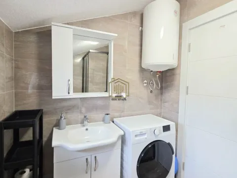 Izdavanje, dvosoban stan, 85m², Donja Gorica, Podgorica - image 11