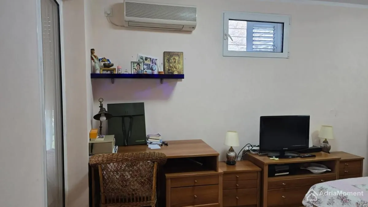 Sale, two bedroom apartment, 56m², Petrovac, Budva