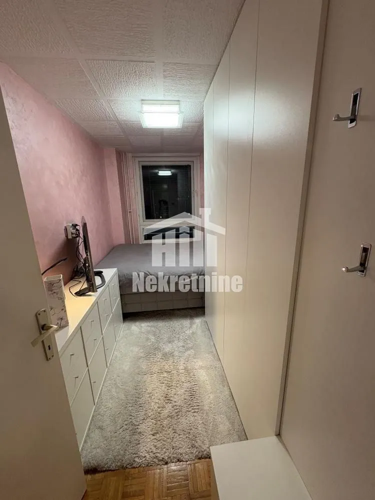 Prodaja, dvosoban stan, 62m², Galenika, Beograd