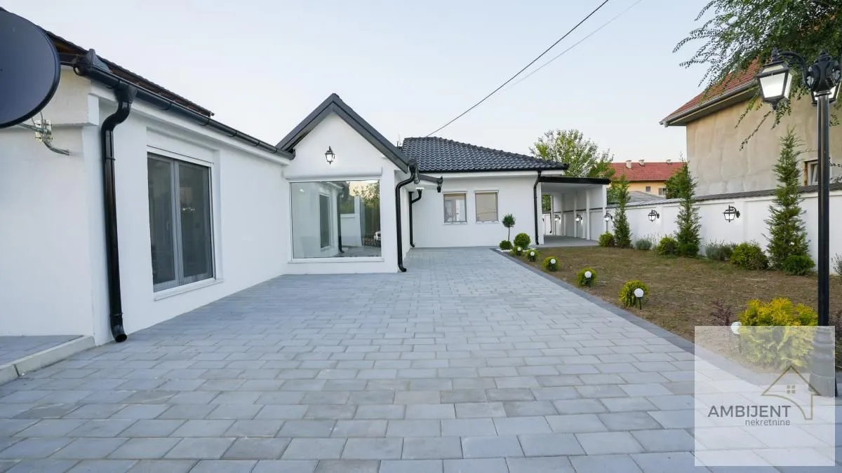 Prodaja, kuća, 131m², Zemun Ugrinovci, Zemun Sve Podlokacije