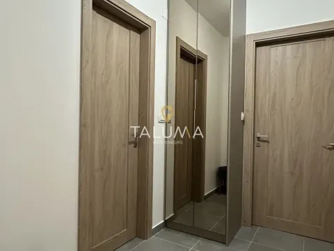 Rent, one bedroom apartment, 55m², City Kvart, Podgorica - image 11