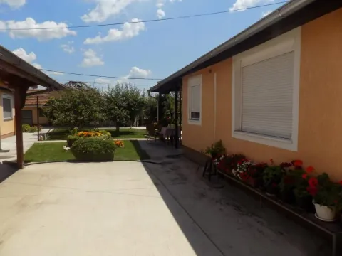 Sale, house, 105m², Ćuprija, Srbija - image 2