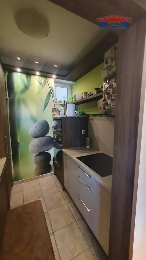 Izdavanje, četvorosoban stan, 101m², Novo naselje, Novi Sad