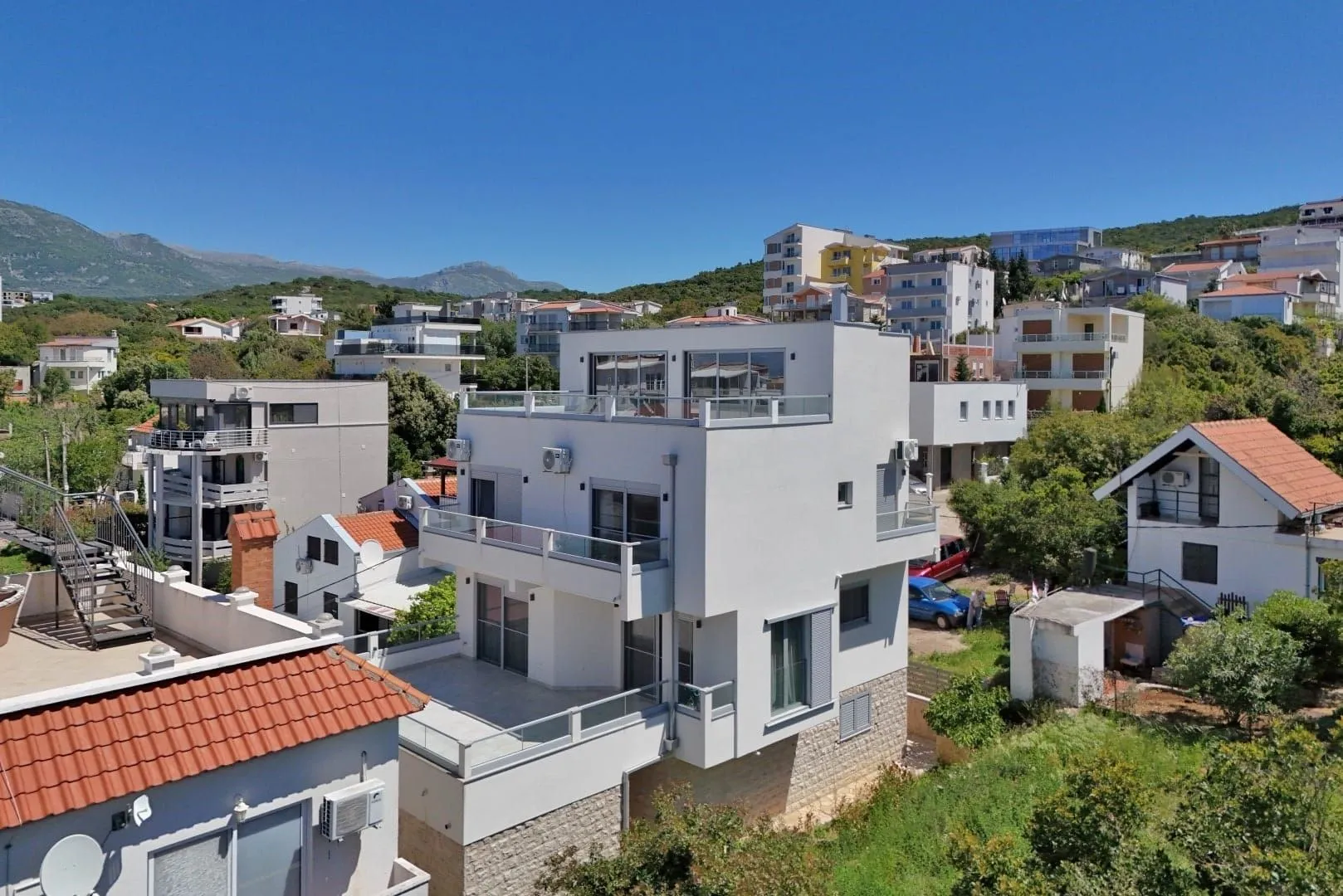 Sale, house, 272m², Utjeha, Bar