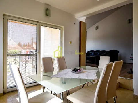 Izdavanje, kuća, 185m², Tološi, Podgorica - image 22