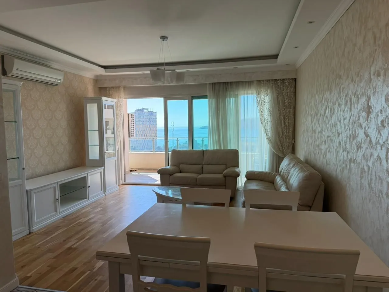 Sale, three bedroom apartment, 115m², Bečići, Budva