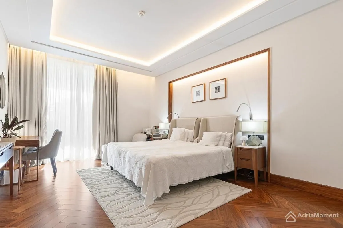 Sale, two bedroom apartment, 185m², Porto Montenegro, Tivat