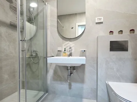 Izdavanje, jednosoban stan, 49m², Central Point, Podgorica - image 11