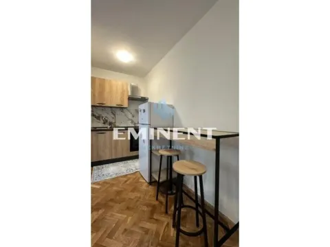 Rent, one bedroom apartment, 29m², Kanarevo Brdo, Beograd - image 4