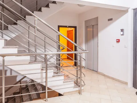 Prodaja, stan, 58m², Bar, Crna Gora - image 11