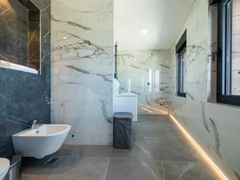 Prodaja, kuća, 311m², Marići, Tivat - image 25