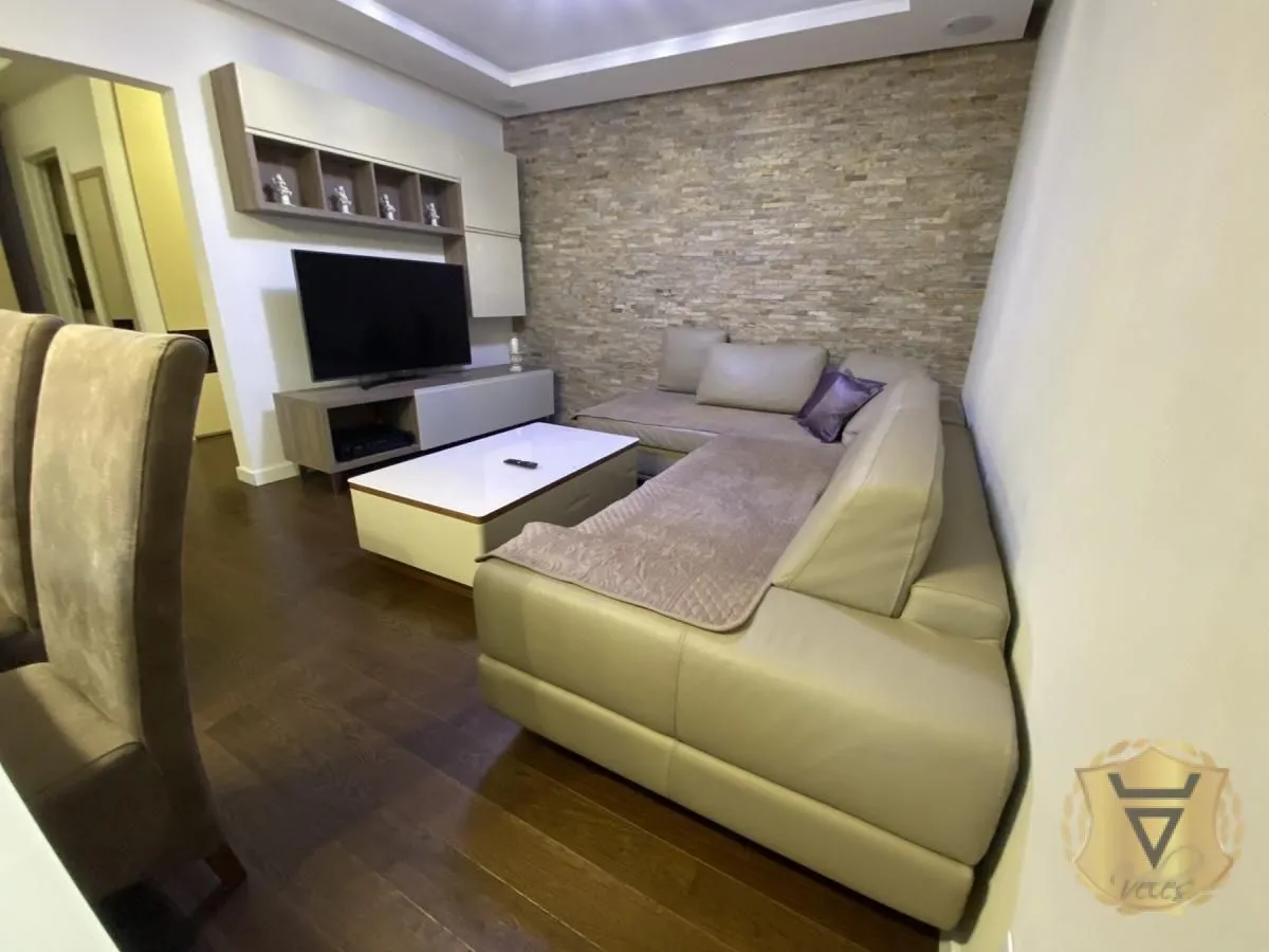 Rent, four bedroom apartment, 83m², Farmaceutski Fakultet, Voždovac Sve Podlokacije
