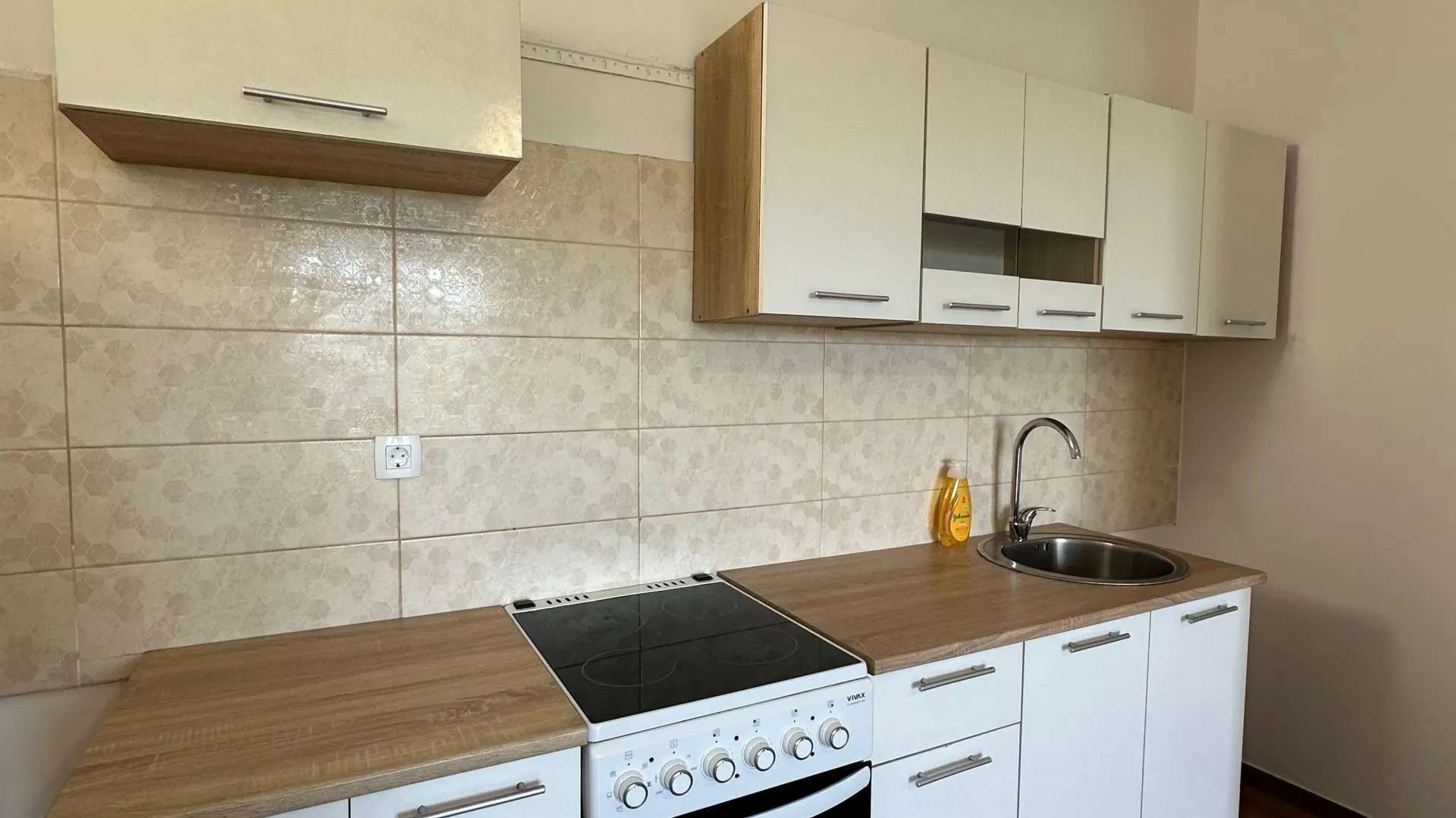 Rent, three bedroom apartment, 89m², Seljanovo, Tivat
