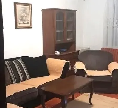 Izdavanje, jednosoban stan, 51m², Blok 6, Podgorica