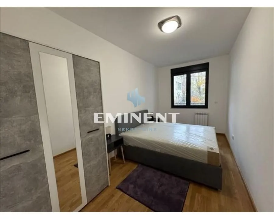 Rent, three bedroom apartment, 57m², Južni Bulevar, Vračar Sve Podlokacije