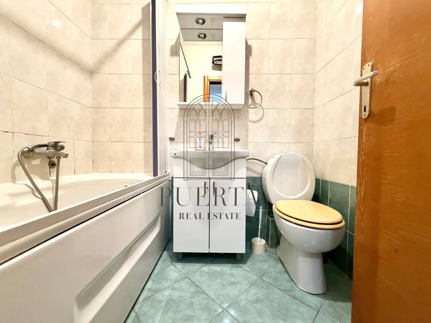 Rent, one bedroom apartment, 40m², Stari Aerodrom, Podgorica